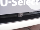 【フロントカメラシステム】車両前方に搭載したカメラで表示。発進時などにとても役立ちます。