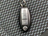 インテリジェントキー★このキーが車内にあればエンジンプッシュスタートボタンを押すとエンジン始動可能です!!