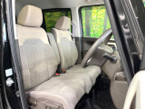 運転席シート廻りは使用感も少なく、良好な状態となっています。丁寧に使われていたことがよくわかりますね。