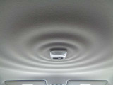 一滴の水滴から輪が広がっていく波紋をイメ-ジしたルーフトリム。お問い合わせは03-5672-1023へ