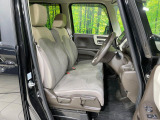 運転席シート廻りは使用感も少なく、良好な状態となっています。丁寧に使われていたことがよくわかりますね。