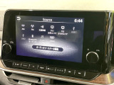 【メーカー純正ナビ】インテリアに溶け込むスタイリッシュな「専用設計」メーカーナビを装備♪視認性や操作性など基本性能にも優れ、より上質なカーライフをお楽しみいただけます。