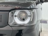 LEDヘッドライトは、点灯の瞬間から最大光量を発揮し、突然暗くなるトンネルなどでの安定感を高めます。