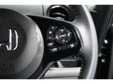 Hondaセンシングの機能のひとつ、アダプティブクルーズコントロール付!アクセルから足を離しても設定したスピードと前車との車間を保ち走行してくれます!車線維持もアシスト☆高速道路で疲労軽減ですね☆