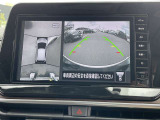 上から見たような画像で車庫入れなどに便利なアラウンドビューモニター