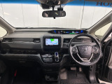 見通しの良い運転席回りとなっておりますので安心して運転をして頂けます!窓が大きいので明るく開放的な室内です