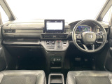 いつでも気持ちよく運転できて、使い勝手のいい収納や体をケアするシート、細部にまでこだわったインテリア♪