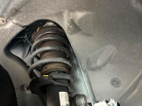 お車を安心してお乗りいただく為には、足回りの定期点検が欠かせません。サービスサポート(有償保証)では無料点検もご提供しており、安心のカーライフをお過ごしいただけるサポート体制が整っています。