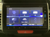 ナビゲーションはフルセグTV対応のGathers純正メモリーナビを搭載しています。Bluetoothオーディオ機能がありますので、スマートフォンなどの音楽も再生できます。