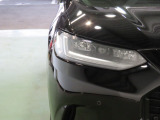 LEDヘッドライトは、点灯の瞬間から光量を発揮し、突然暗くなるトンネルなどでの安定感を高めます。