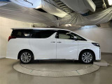 当社でご購入頂いた全ての車両はご納車前、エンジンオイル交換・ワイパーゴム・ブレーキ点検・調整・その他確認の上ご納車いたします。