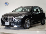 【BMWの伝統】BMWのお車は、&ldquo;駆け抜ける歓び&rdquo;を意識し、走行の安定性とコーナリングの良さを追求し、思い通りにハンドルの操作可能です。