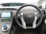 スタイリッシュなインパネ周りです!運転の際、常に目にする部分は、シックにまとめた飽きの来ないデザインが人気です!