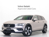 2023年モデル『V60 Cross Country Plus B5 AWD』ClimatePKG Google搭載 ドラレコ 48V 濃茶革 ブライトダスクメタリック 前後シートヒーター ステアリングホイールヒーター【グループ 総在庫300台!】