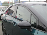 サイドターンランプ付き電動格納ドアミラーです。