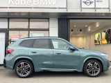 【BMWの伝統-3】BMWのお車は、&ldquo;駆け抜ける歓び&rdquo;を体現しております。走行の安定性とコーナリングの良さを追求し、思い通りにハンドルの操作可能です。