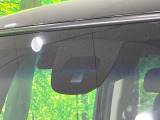 【ホンダセンシング】走行中に前方の車両等を認識し、衝突しそうな時は警報とブレーキで衝突回避と被害軽減をアシスト。より安全にドライブをお楽しみいただけます。