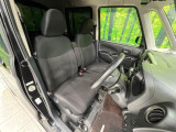 運転席シート廻りは使用感も少なく、良好な状態となっています。丁寧に使われていたことがよくわかりますね。