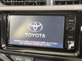 【メーカー純正ナビ】インテリアに溶け込むスタイリッシュな「専用設計」メーカーナビを装備♪視認性や操作性など基本性能にも優れ、より上質なカーライフをお楽しみいただけます。