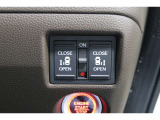 Hondaセンシングの機能のひとつ、アダプティブクルーズコントロール付!アクセルから足を離しても設定したスピードと前車との車間を保ち走行してくれます!車線維持もアシスト☆高速道路で疲労軽減ですね☆