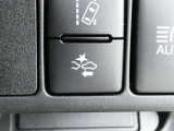 【衝突軽減ブレーキ】道路状況、車両状態、天候状態やドライバーの操作状態等によっては、作動しない場合があります。運転を支援する機能です。本機能を過信せず、必ずドライバーが責任を持って運転してください。