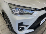 【シーケンシャルターンランプ付きLEDヘッドライト】人気の『流れるウィンカー』付きのLEDヘッドライトを装備♪高級感はもちろん、点灯時は存在感たっぷりで他車からも認識されやすく安心です。