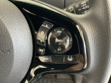 ハンドルにHondaセンシング系のクルーズコントロールやレーンキープアシストなどのスイッチと、オーディオの操作スイッチが装備されています。ハンドルから手を離さず安全に操作できます。