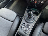 弊社お客様より頂いた下取車やデモカーが在庫の殆どを占めています。車の経歴や整備記録が分かり、ご安心してお車をお選び頂ける正規ディーラーならではのラインナップでございます。