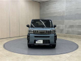 お車購入のポイントとなるフロントマスクです。軽自動車でも迫力あるデザインですね☆☆
