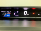 走行中も一目で分かるデジタルメーターでスピードのチェックもしやすいので、安全運転のお手伝いに!!!