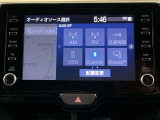 ディスプレイオーディオを装備。スマホとクルマをつなぐことでいろんなサービスが楽しめます。
