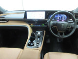「中古車ハイブリッド保証」付き。ハイブリッド機構を無償で保証します。保証期間は、初度登録年月から10年目まで、またはロングラン保証が終わってから3年間。ただし累計走行距離が20万km以内です。