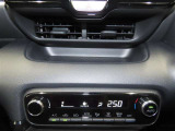 オートエアコンです。運転席、冷え性の方が乗っても安心ですね♪