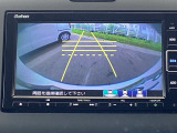 バックモニター付きで、車庫入れやバック時の後方確認をしっかりサポート。モニターに映し出される映像で死角も確認しやすく、狭い場所での駐車や後退時の操作をより安心して行えます。