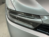 LEDヘッドライトは、点灯の瞬間から最大光量を発揮し、突然暗くなるトンネルなどでの安定感を高めます。