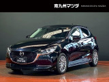 中古車専門再生工場にて熟練専任スタッフが丁寧に清掃、仕上げを実施しております。また、お客様に安心してご検討いただける様、公取協が定める基準に基づき車両検査を実施し、車両状態評価証を発行しております。