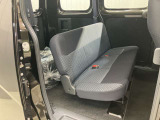 【スライドドア】スライドドアで隣の車を気にせずドアの開閉が可能!狭い駐車場でも荷物の積み下ろしが楽々です!