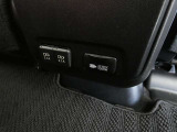 ノートパソコンなど家庭用電源の電化製品が100Wまで使用できます。