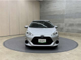 お車購入のポイントとなるフロントマスクです!シャープな目つきが印象的なデザインのヘッドランプです。