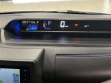 センターメーターは視点移動が少なく、長時間の運転でも疲れにくいそうです!スピードメーターは大きくて見やすいデジタル表示!