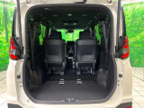 普段のお買い物や通勤、送迎等に十分な荷室スペースを確保しております。セカンドシートを倒すと、大きな荷物の積載も可能です♪