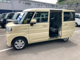 両側スライドドアなので、狭い駐車場でも乗り降りもラクラク♪