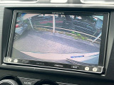 【バックカメラ】駐車時に後方がリアルタイム映像で確認できます。大型商業施設や立体駐車場での駐車時や、夜間のバック時に大活躍!運転スキルに関わらず、今や必須となった装備のひとつです!