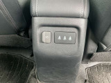 後部座席用のUSBソケットです。