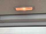 気持ちよく快適にお乗りいただけるように、外装を美しく仕上げるだけでなく内装も細部にいたるまで徹底した清掃・洗浄を実施してお客様にお届けいたします。