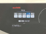 今では必須となっているトヨタ安全装置付き車両です!衝突軽減ブレーキ・車線はみだしアラート・日が落ちてくると自動でにライトが点灯するオートライトも完備しております!なんどもう一つ・・・