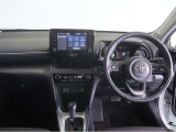 スイッチ類やメーター類を見やすく配置した、直感的で扱いやすいインパネ。初めて運転される方でも、迷わず操作出来る安心設計です。