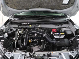 【エンジンルーム】エンジンルームもキレイに洗浄されています。ご納車前にしっかり整備させて頂きますので、ご安心ください。