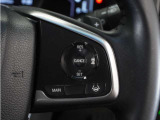 ◆アダプティブクルーズコントロール◆予め設定した車速内でクルマが自動的に加減速。前走車との適切な車間距離を維持しながら追従走行します。【LKAS】車線維持支援システムでステアリング操作を支援。