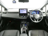 シンプルで見やすいデザイン、運転に集中できる快適な空間です。